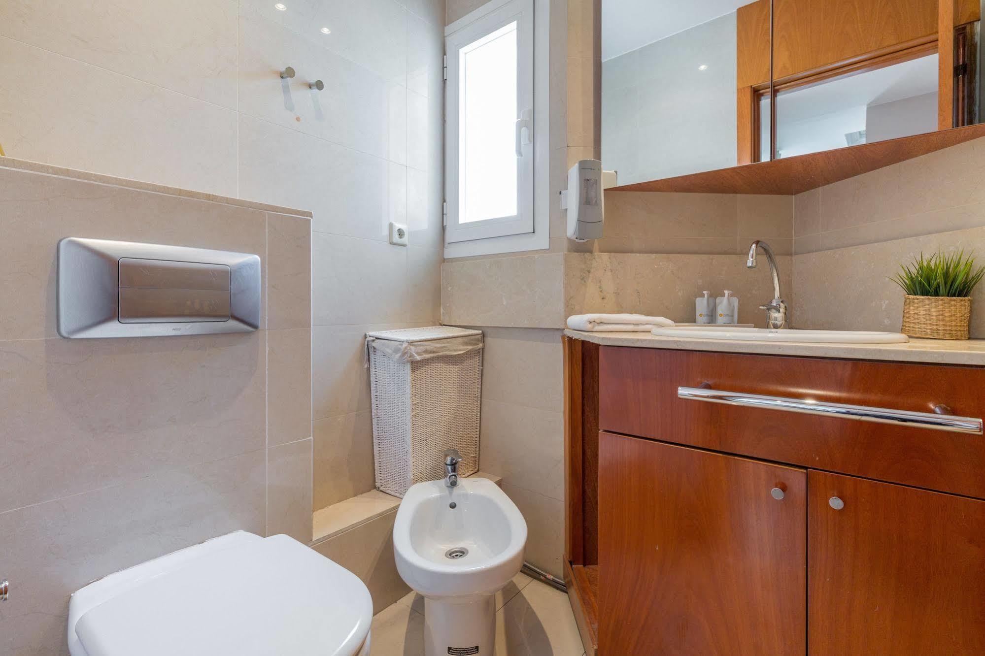 Lodging Apartments City Center-Eixample Barcelona Zewnętrze zdjęcie